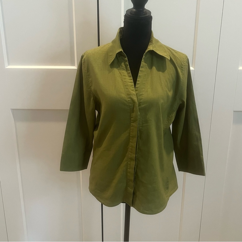 Relaxed Olive Green Button-Front David N Women's Shirt